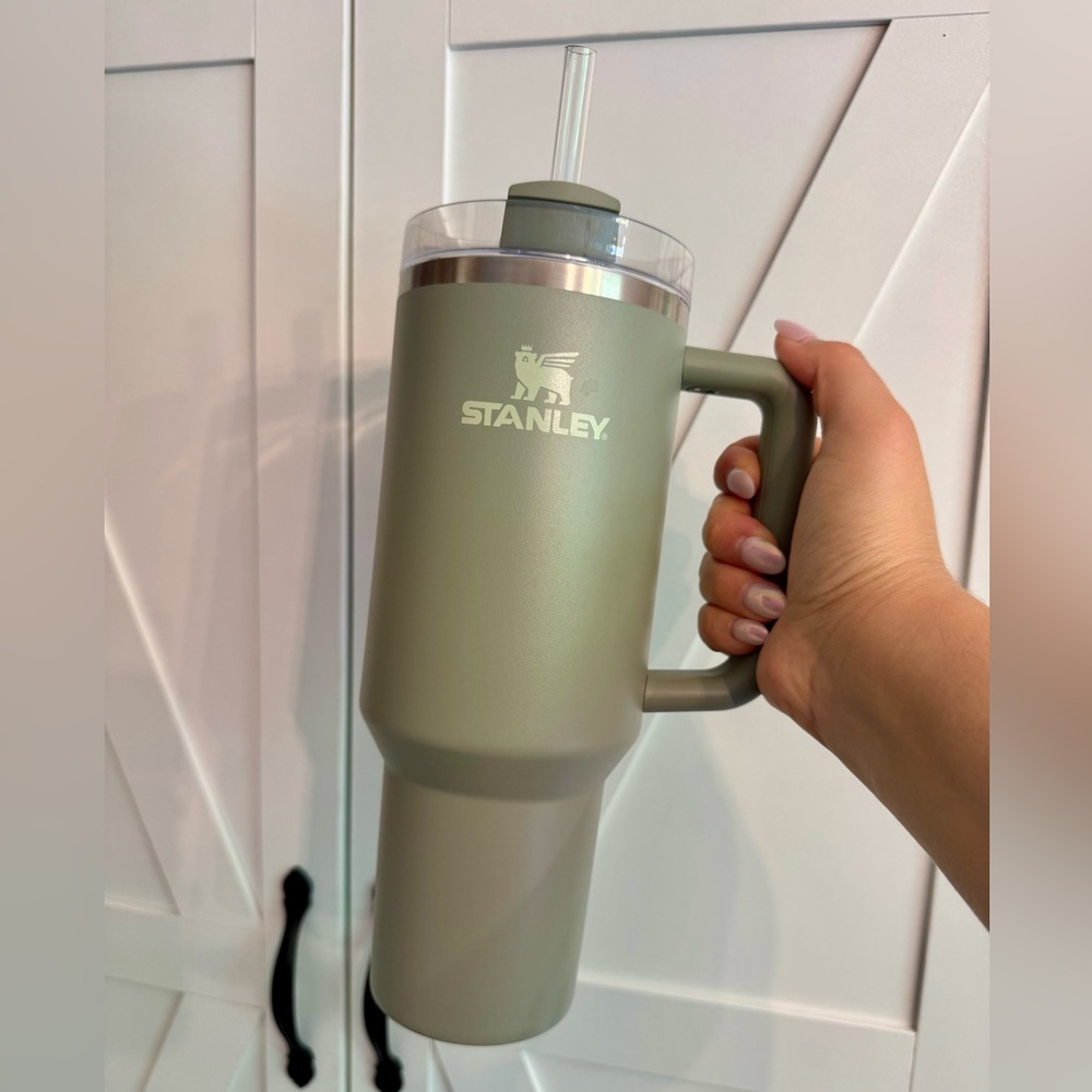 Stanley 40oz Restful Green